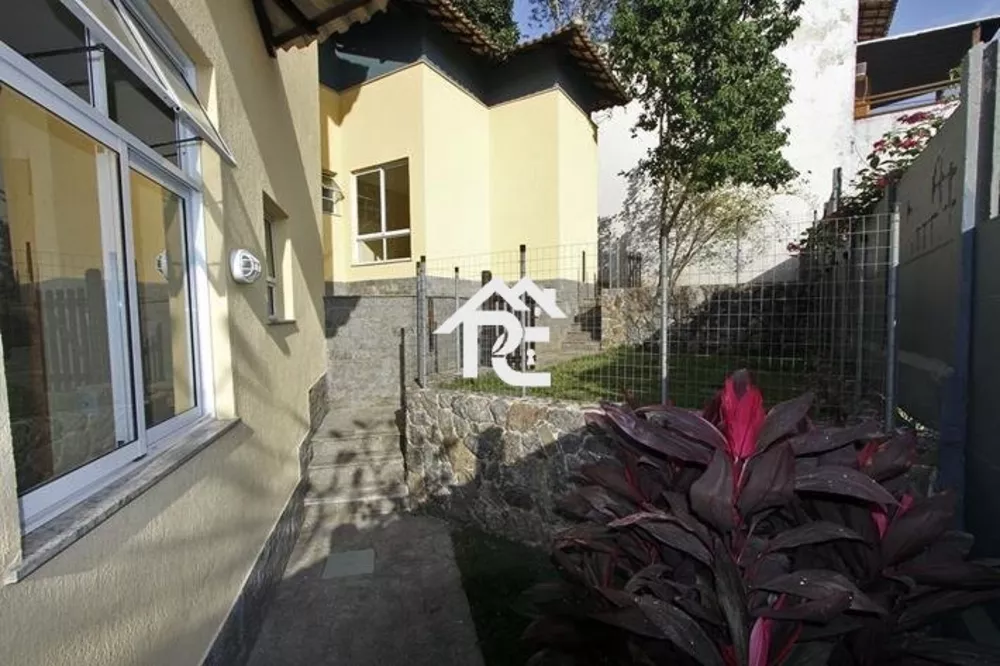 Casa, 4 quartos, 303 m² - Foto 1