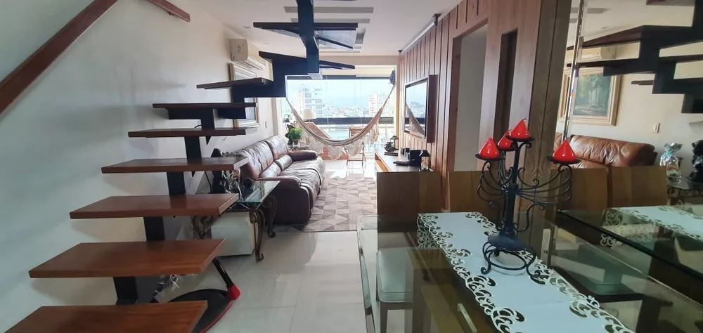 Cobertura, 3 quartos, 220 m² - Foto 2