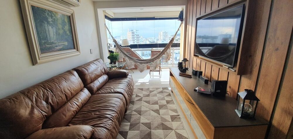 Cobertura à venda com 3 quartos, 220m² - Foto 2