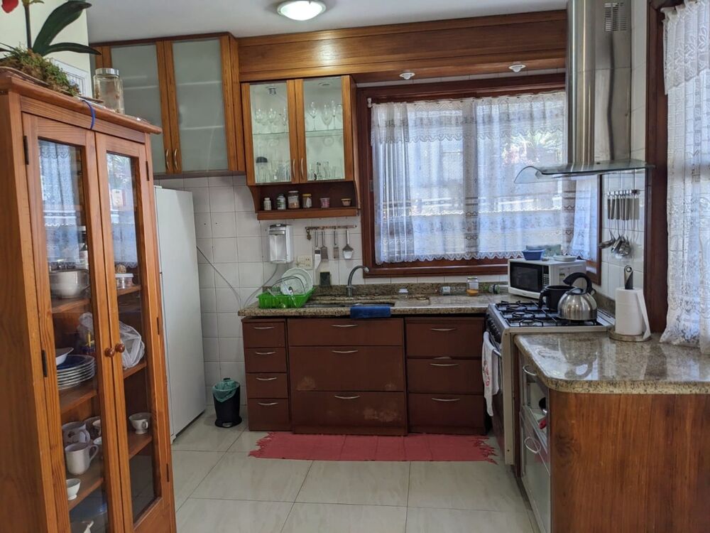 Casa de Condomínio à venda com 3 quartos, 260m² - Foto 3