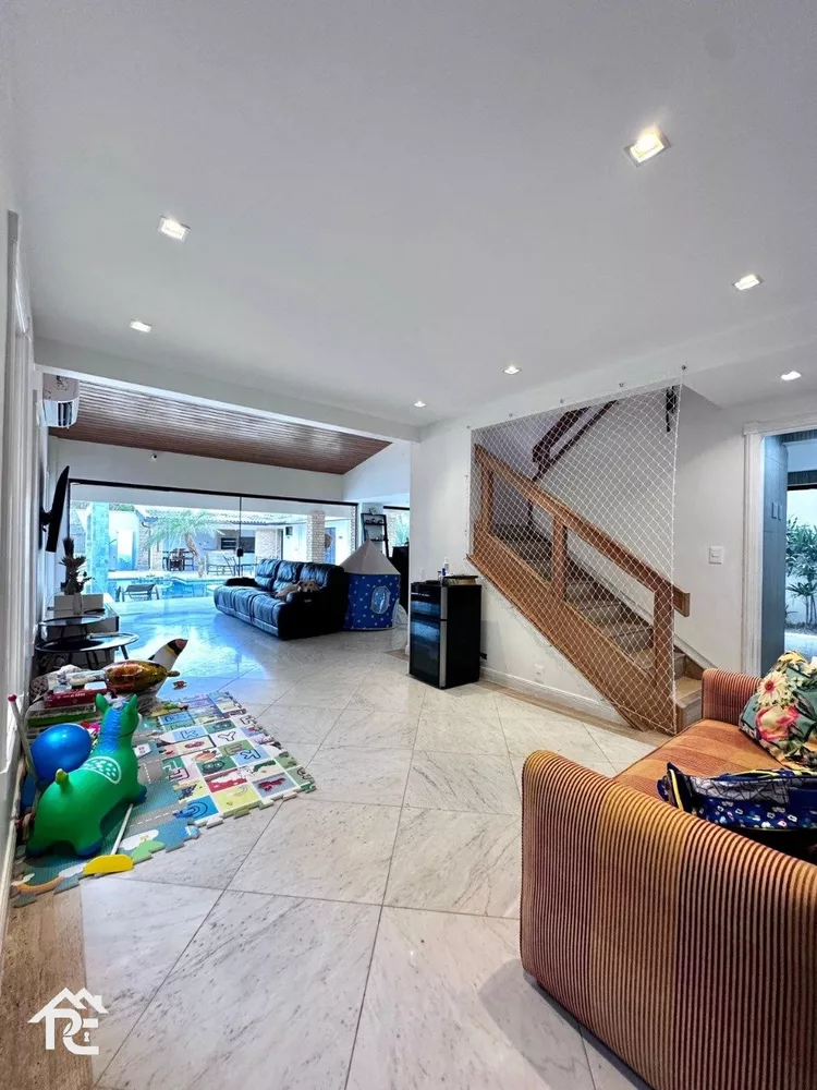 Casa, 4 quartos, 300 m² - Foto 9
