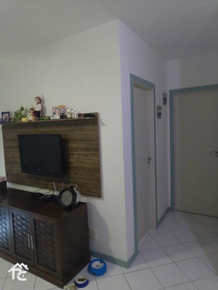 Apartamento à venda com 2 quartos, 75m² - Foto 4