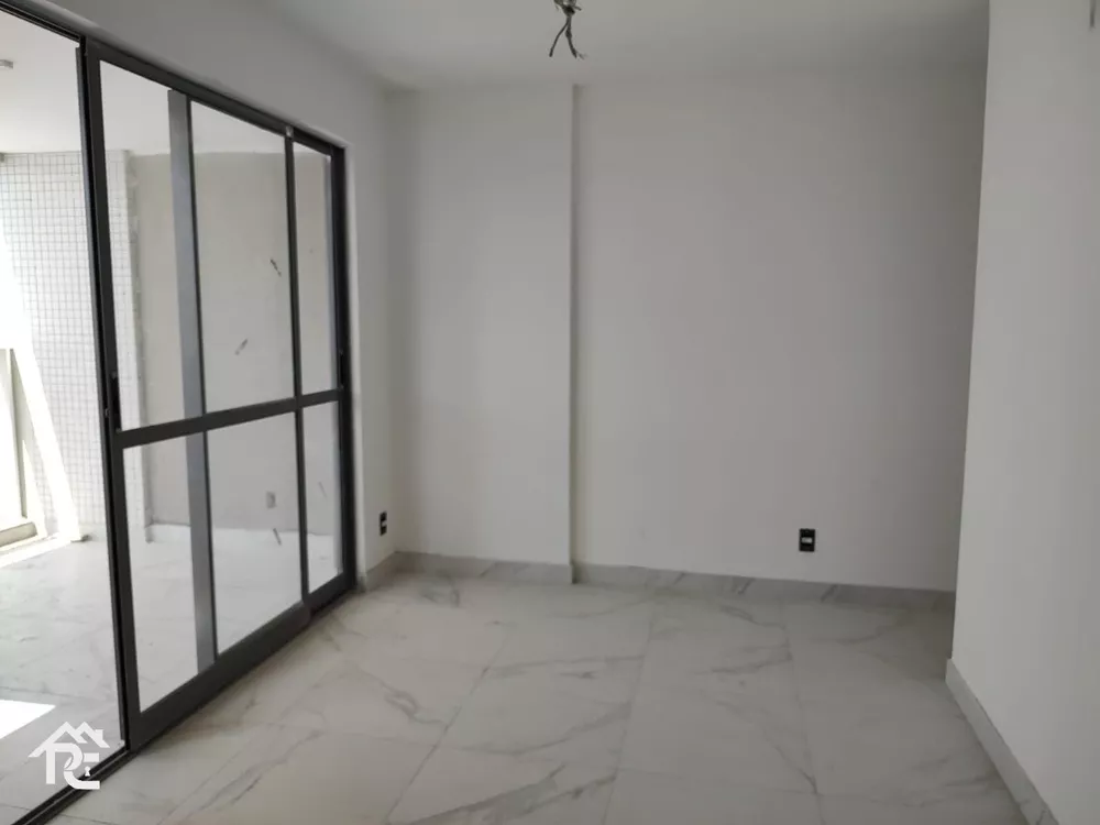 Apartamento à venda com 3 quartos, 121m² - Foto 4