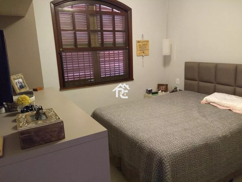 Casa, 4 quartos, 250 m² - Foto 8