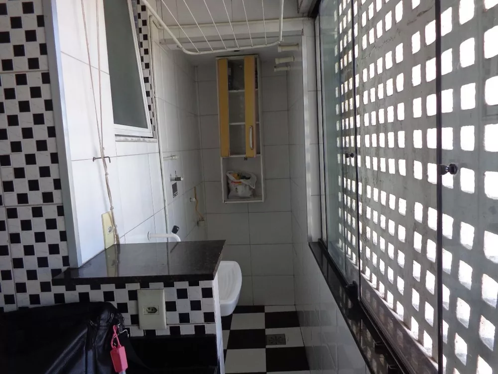 Apartamento à venda com 2 quartos, 72m² - Foto 10