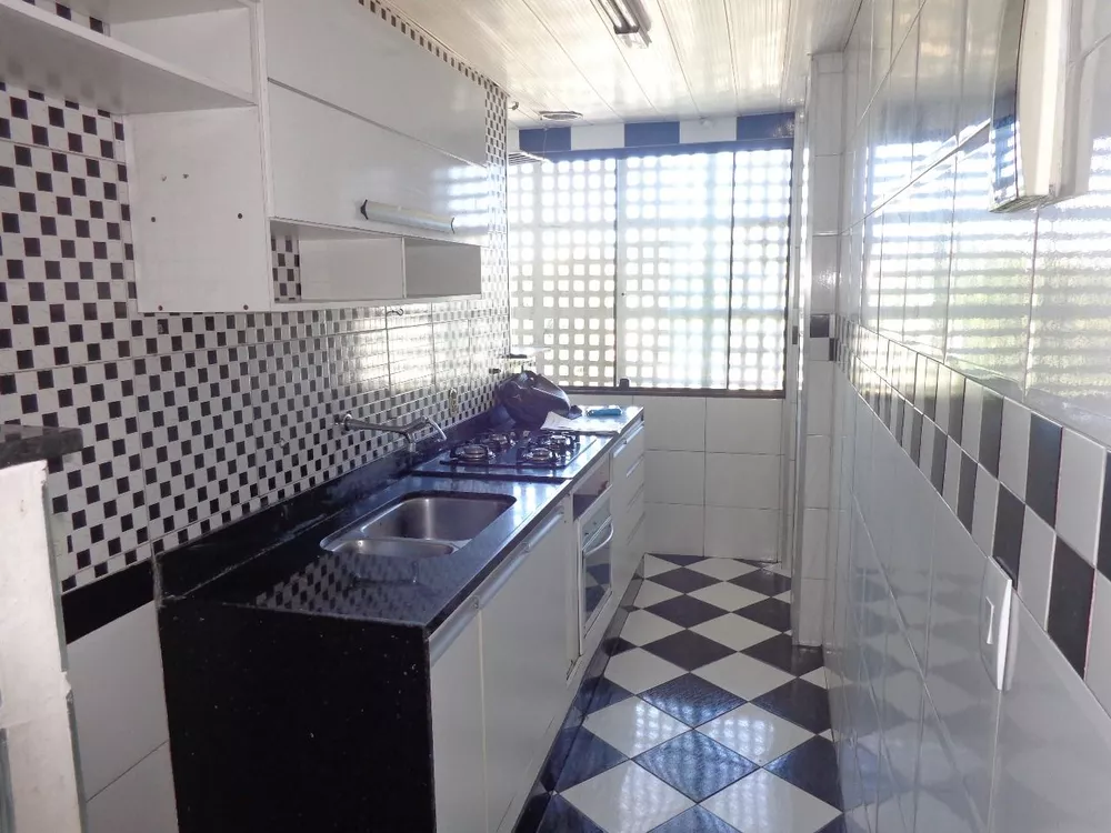 Apartamento à venda com 2 quartos, 72m² - Foto 11