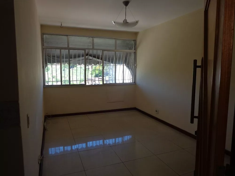 Apartamento à venda com 2 quartos, 72m² - Foto 1