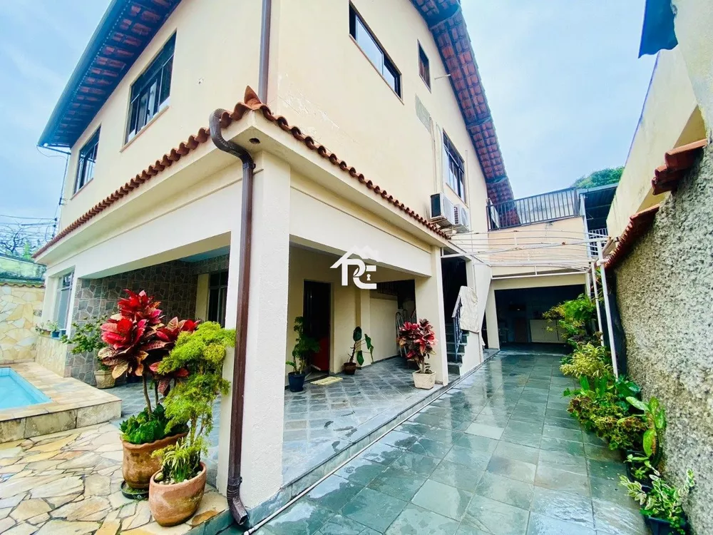 Casa, 5 quartos, 370 m² - Foto 1