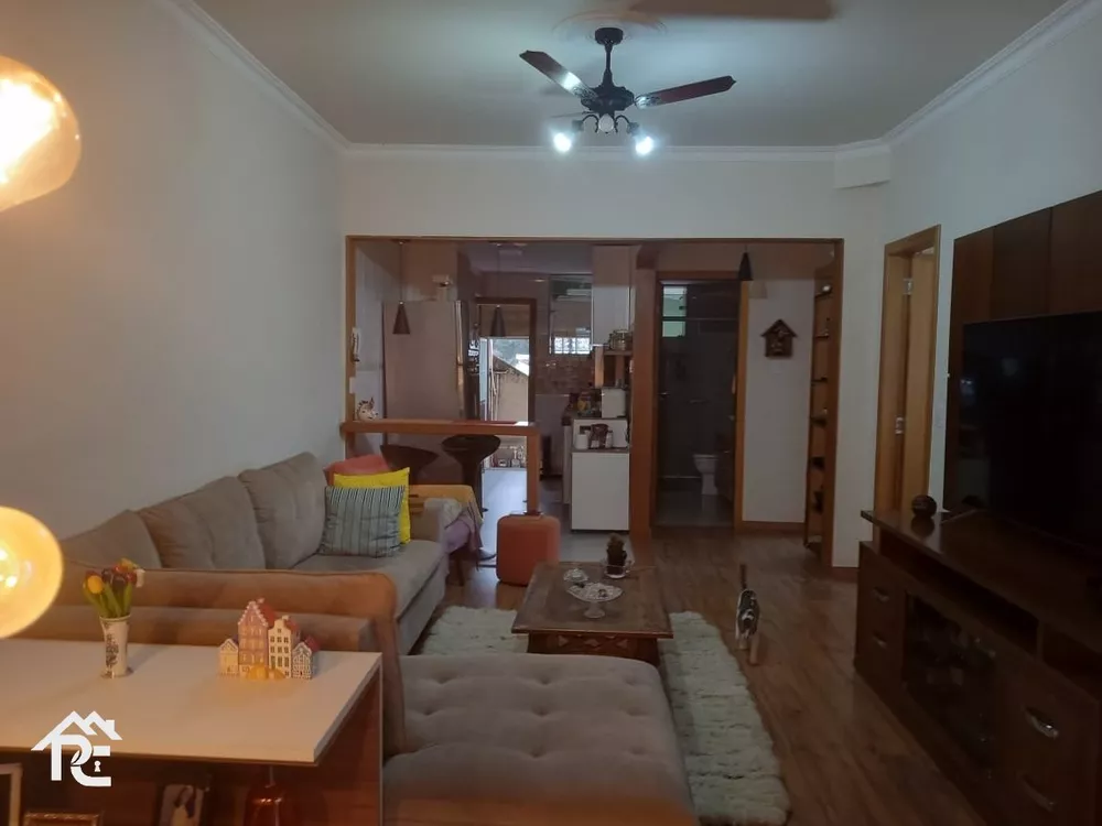 Casa à venda e aluguel com 3 quartos, 80m² - Foto 1