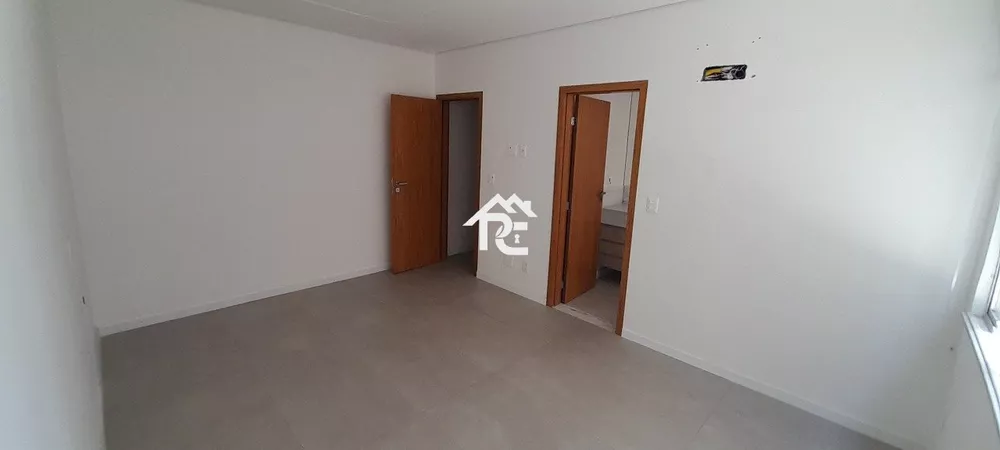 Apartamento, 3 quartos, 260 m² - Foto 1