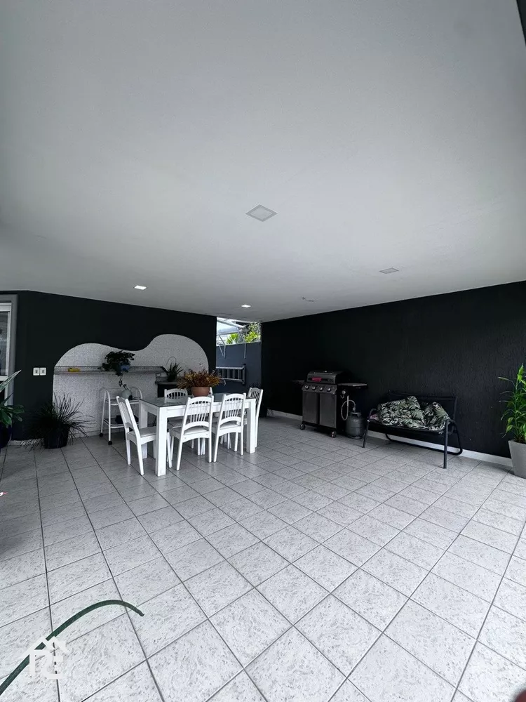 Casa, 3 quartos, 247 m² - Foto 29