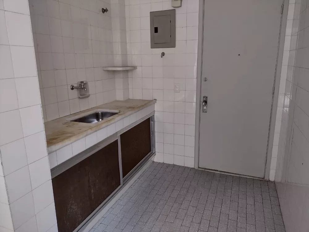 Apartamento à venda com 2 quartos, 65m² - Foto 2