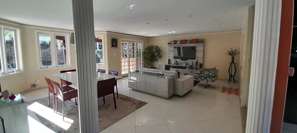 Casa à venda com 3 quartos, 280m² - Foto 4