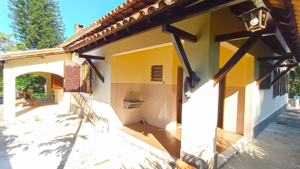 Casa à venda e aluguel com 4 quartos, 600m² - Foto 4