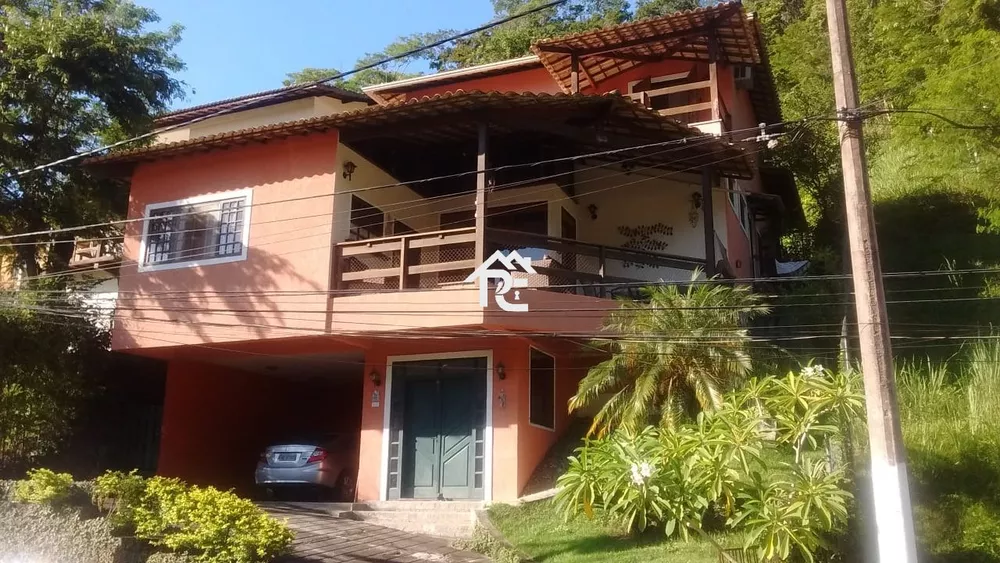 Casa de Condomínio à venda com 3 quartos, 300m² - Foto 2