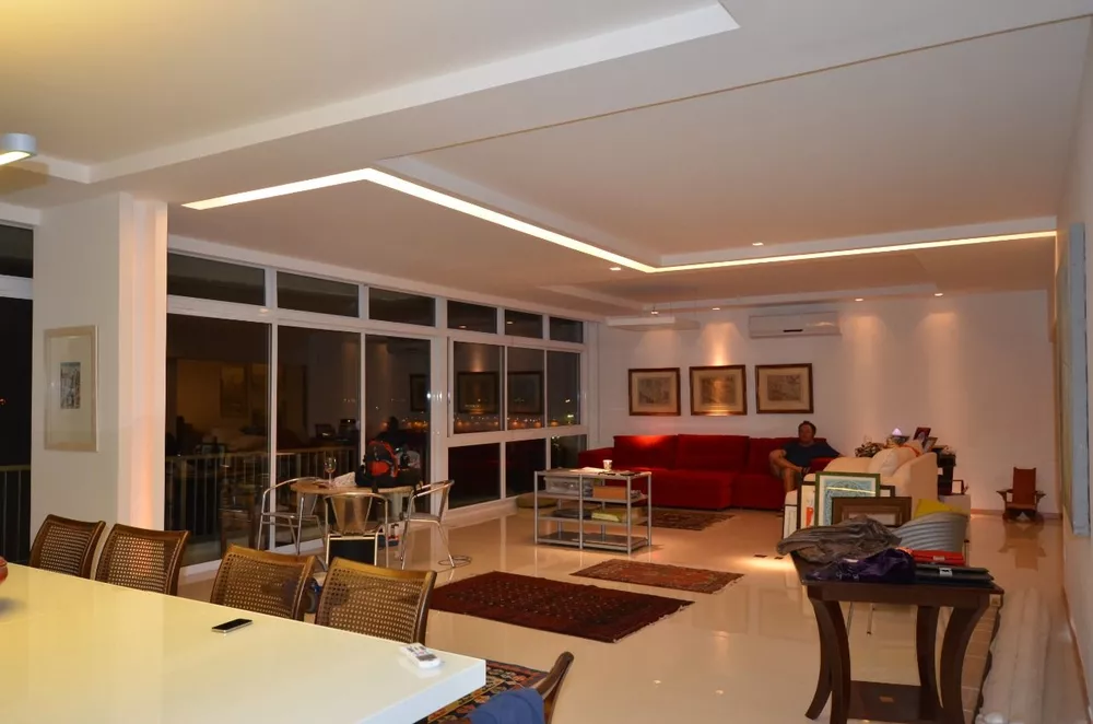 Apartamento à venda com 4 quartos, 315m² - Foto 1