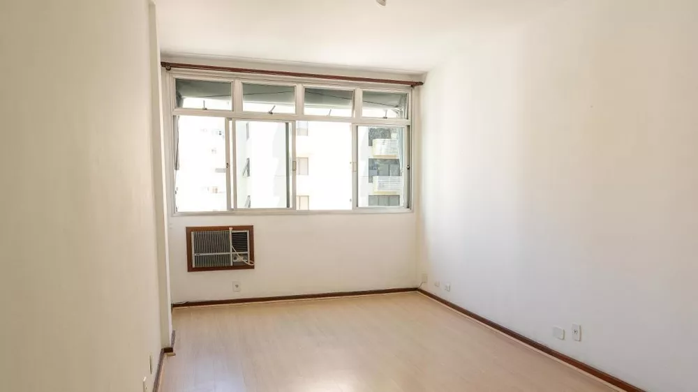 Apartamento à venda com 3 quartos, 90m² - Foto 2