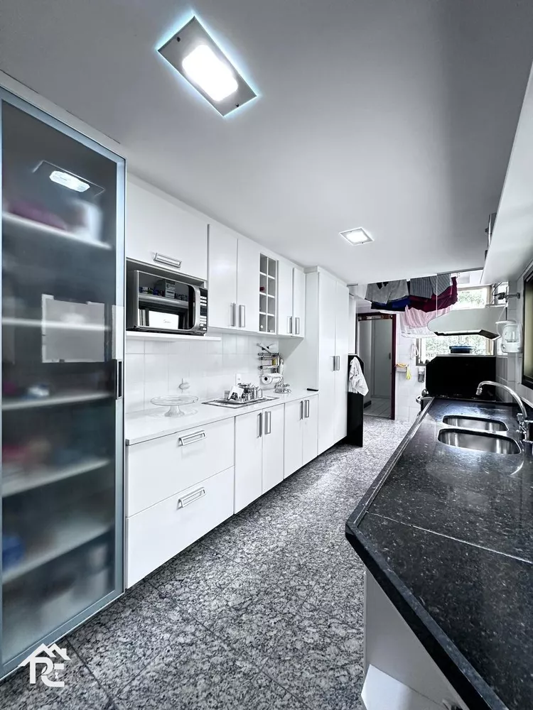 Apartamento, 4 quartos, 210 m² - Foto 1