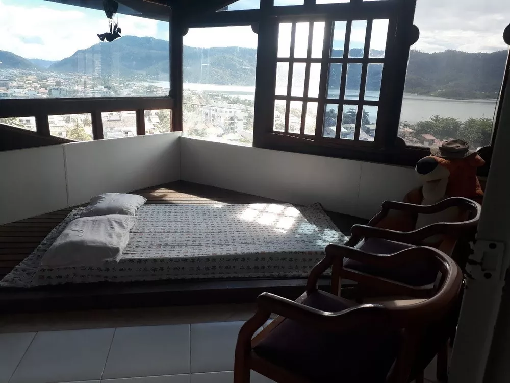 Casa, 4 quartos, 270 m² - Foto 2