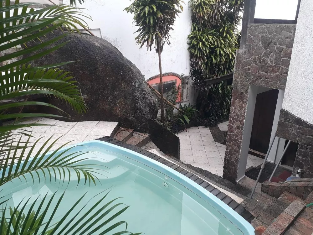 Casa, 4 quartos, 270 m² - Foto 13