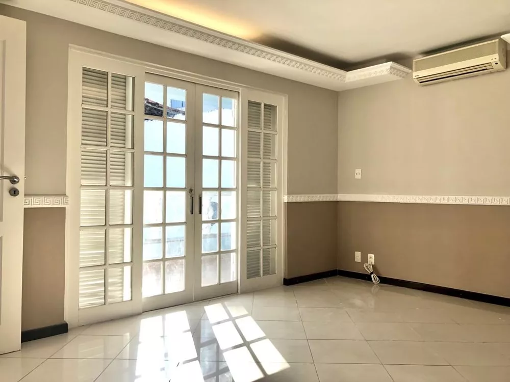 Casa, 4 quartos, 250 m² - Foto 12