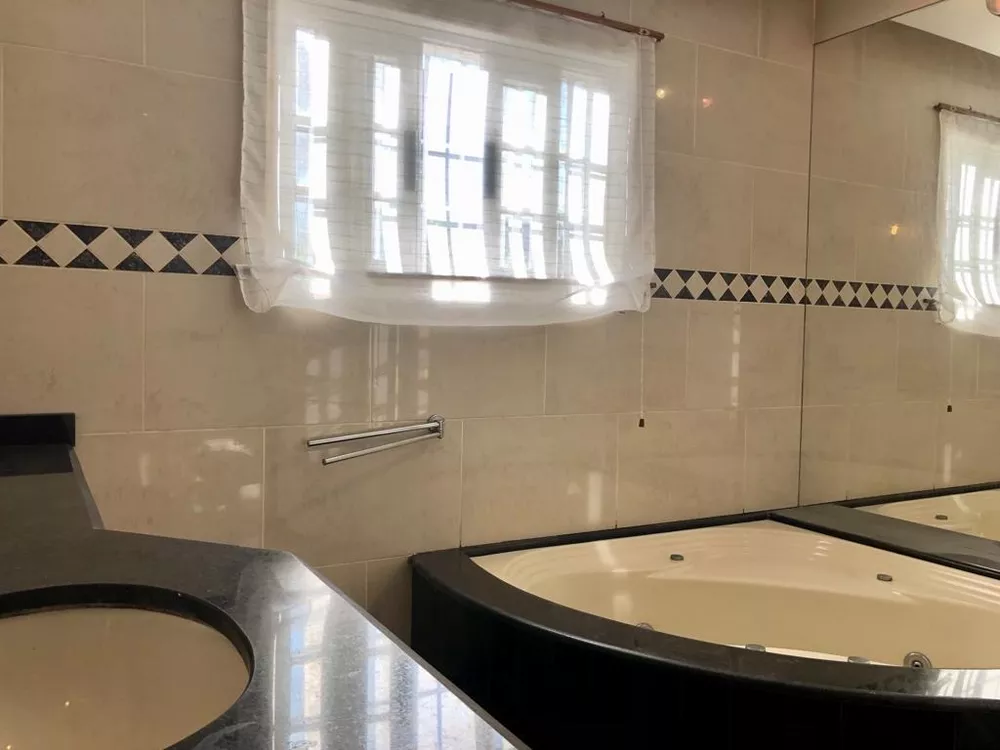 Casa, 4 quartos, 250 m² - Foto 31