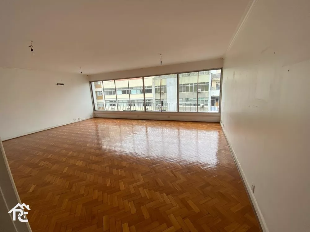 Apartamento à venda com 4 quartos, 220m² - Foto 4