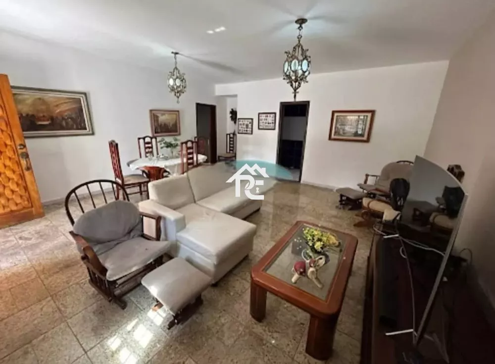 Casa de Condomínio à venda com 5 quartos, 360m² - Foto 2