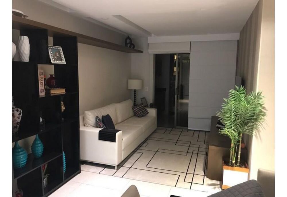 Apartamento à venda com 4 quartos, 150m² - Foto 2