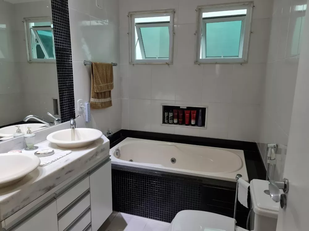 Casa, 3 quartos, 295 m² - Foto 3