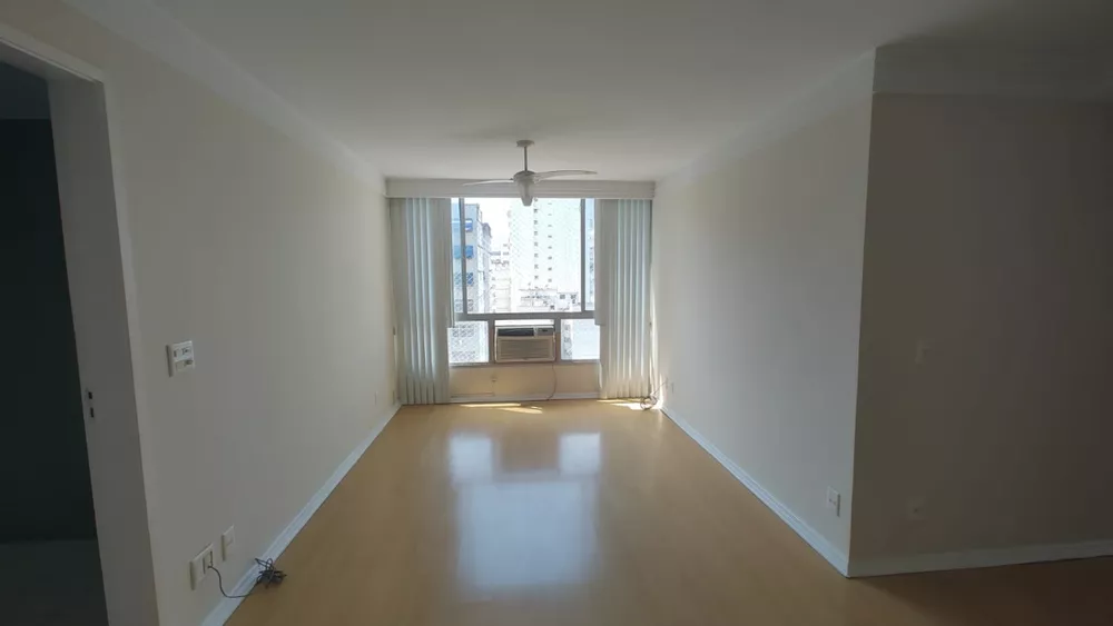 Apartamento à venda com 2 quartos, 80m² - Foto 2