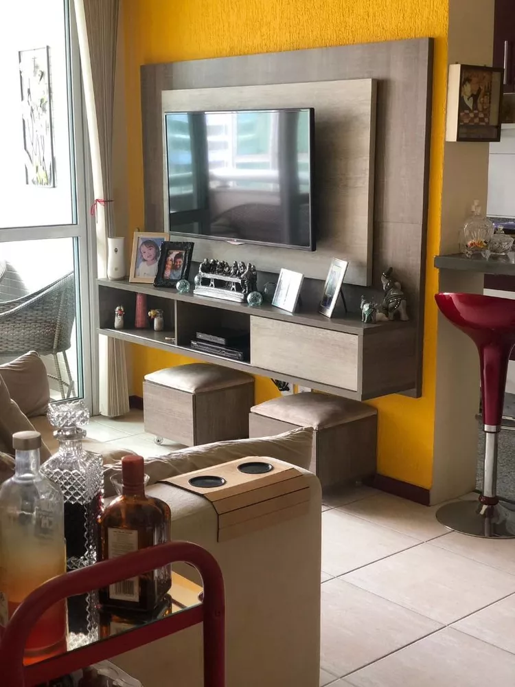 Apartamento à venda com 2 quartos, 80m² - Foto 1