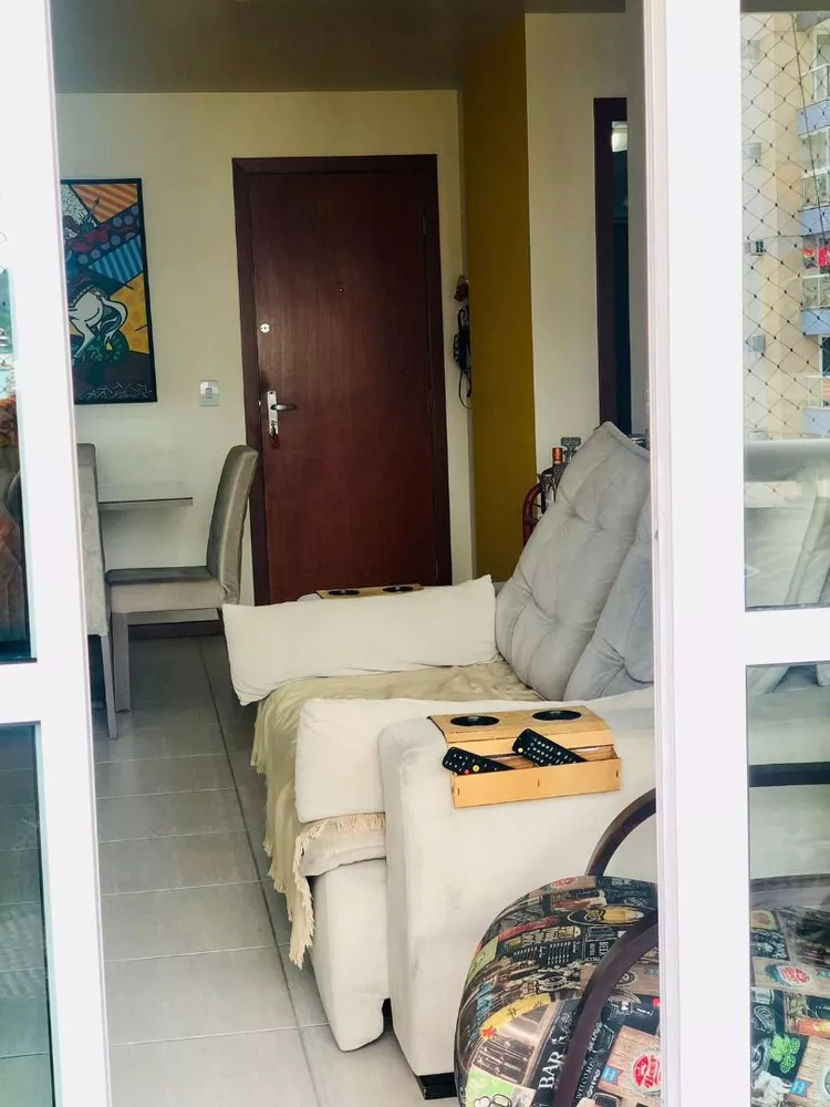 Apartamento à venda com 2 quartos, 80m² - Foto 3