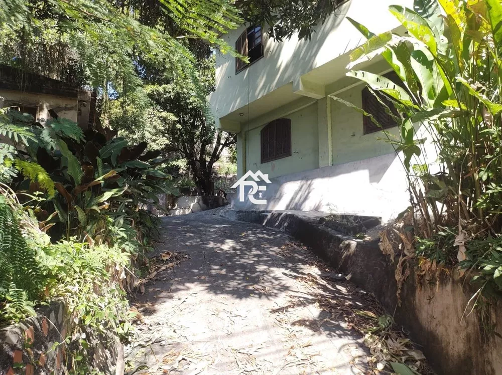 Casa, 5 quartos, 190 m² - Foto 1