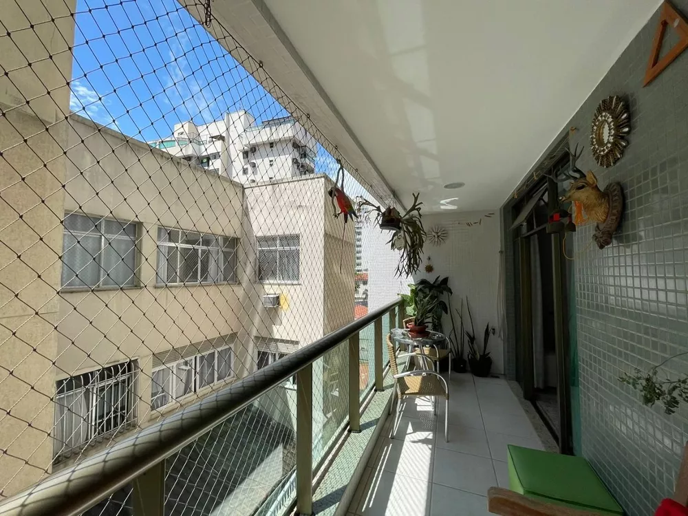 Apartamento à venda com 3 quartos, 125m² - Foto 2