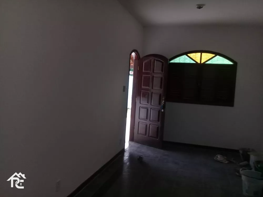 Casa à venda com 2 quartos, 85m² - Foto 4