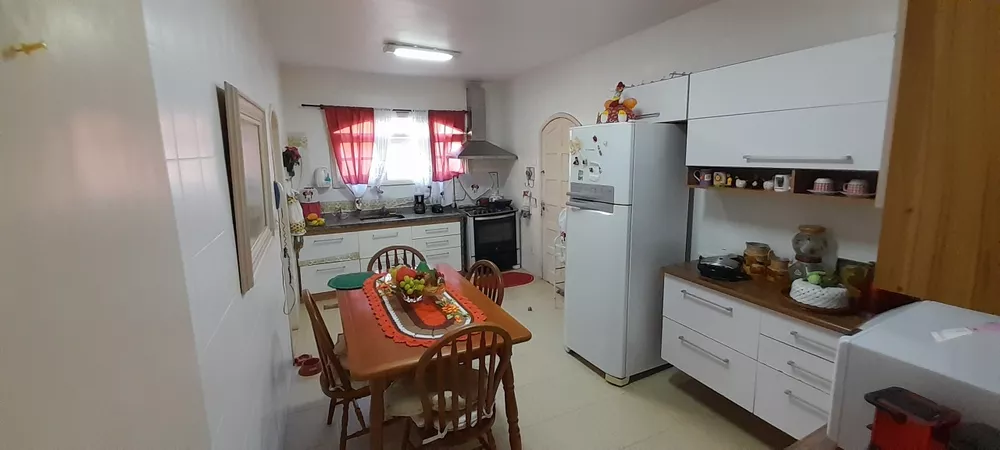 Casa, 5 quartos, 297 m² - Foto 3
