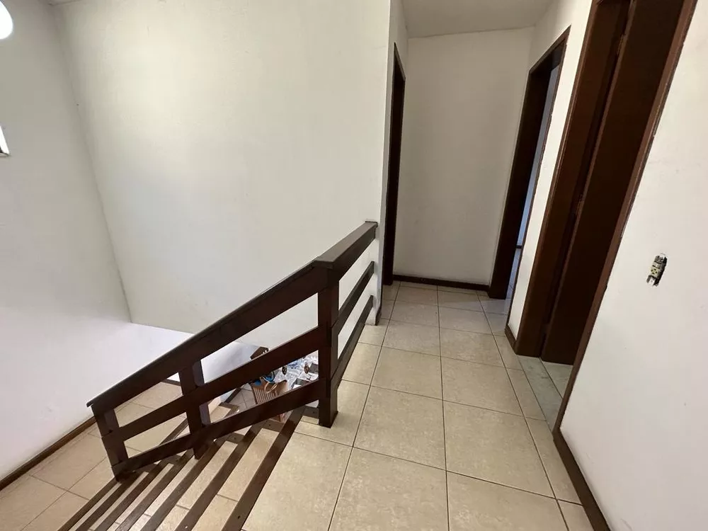 Casa à venda com 3 quartos, 180m² - Foto 6