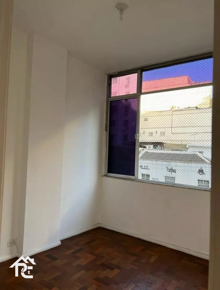 Apartamento à venda com 3 quartos, 90m² - Foto 1