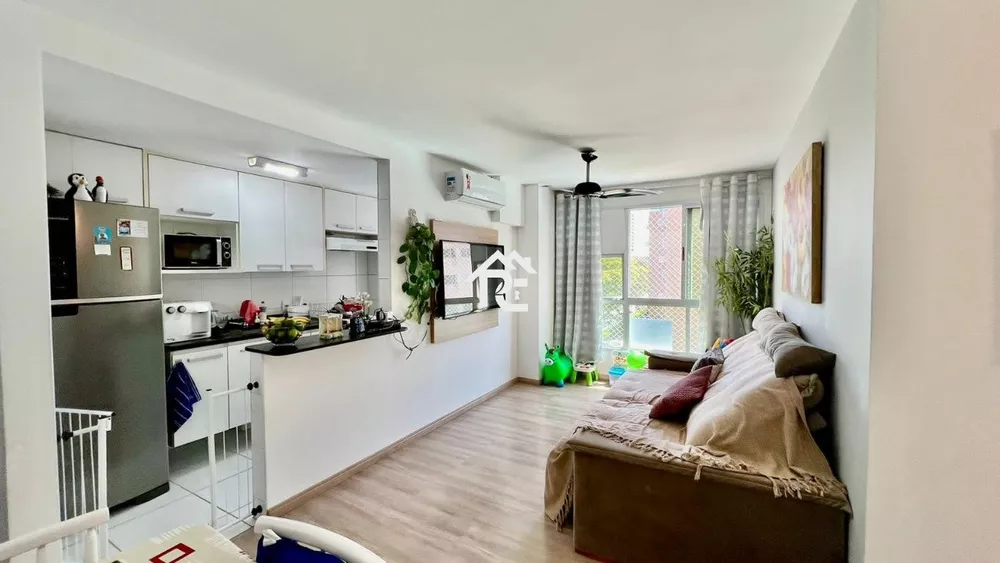 Apartamento à venda com 2 quartos, 60m² - Foto 2