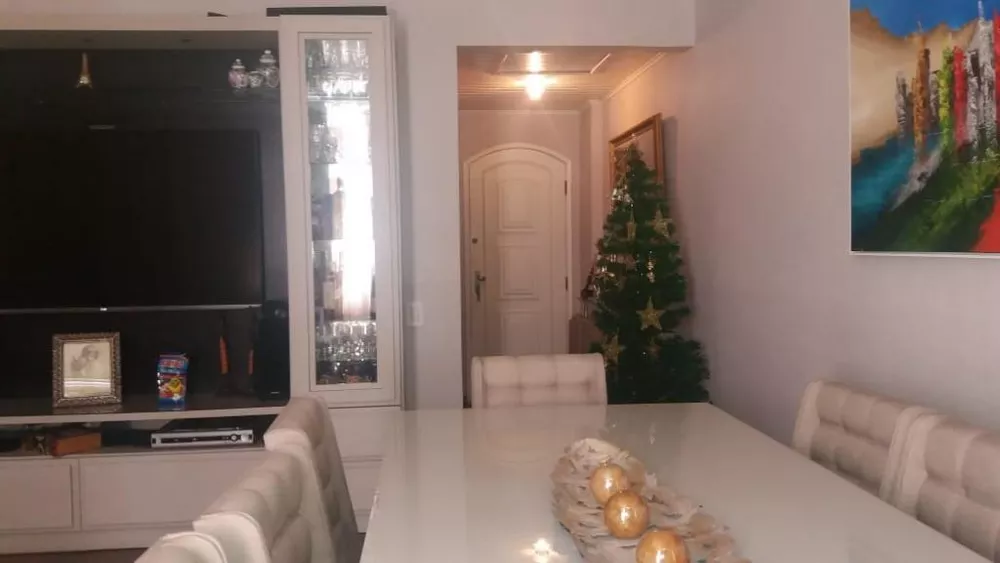 Apartamento à venda com 3 quartos, 125m² - Foto 1