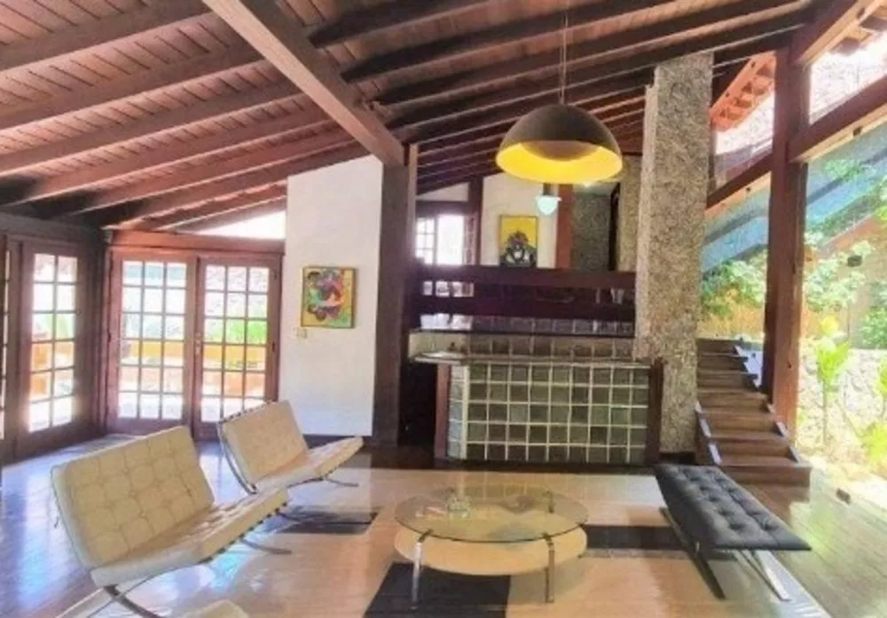 Casa à venda com 6 quartos, 790m² - Foto 4