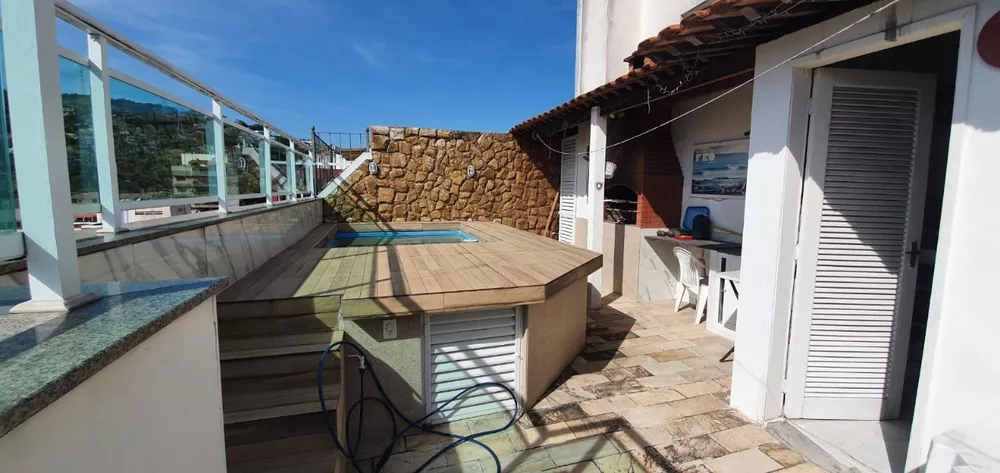 Cobertura à venda com 2 quartos, 200m² - Foto 3