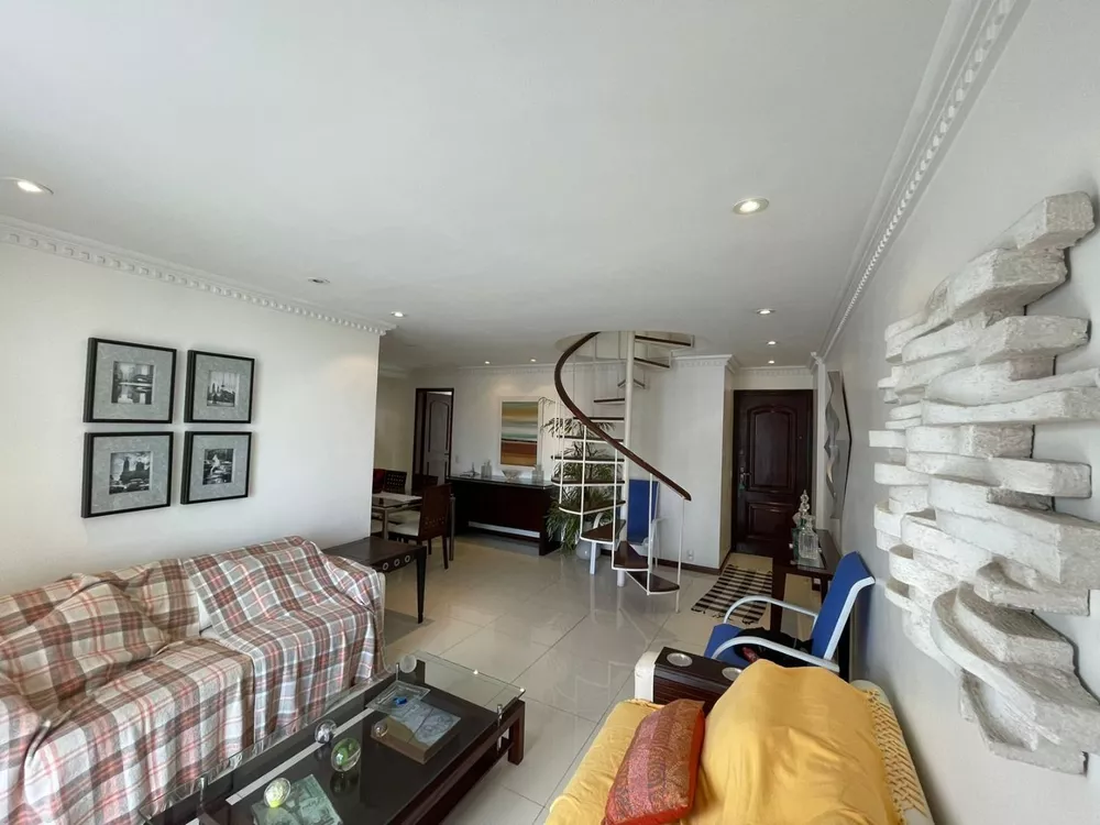 Cobertura, 3 quartos, 220 m² - Foto 1