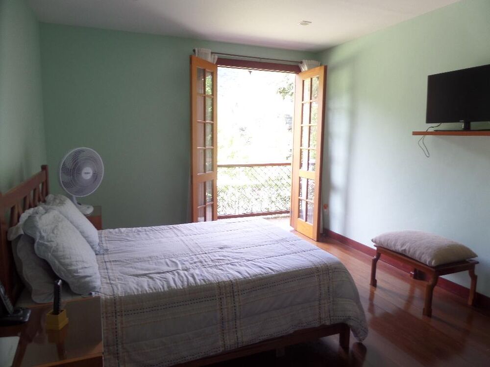 Casa de Condomínio à venda com 4 quartos, 800m² - Foto 2