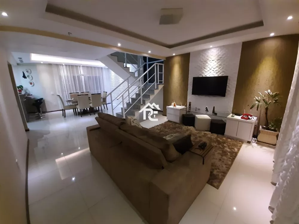 Casa, 3 quartos, 169 m² - Foto 1