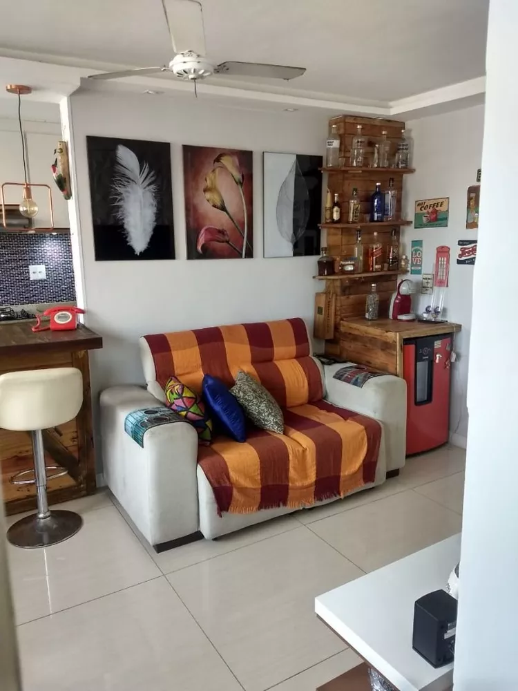 Apartamento à venda com 2 quartos, 55m² - Foto 1