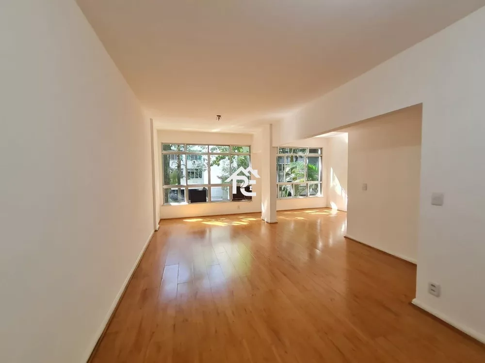 Apartamento à venda com 3 quartos, 108m² - Foto 2