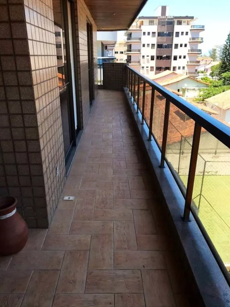 Apartamento à venda com 3 quartos, 194m² - Foto 2