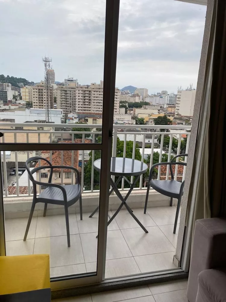 Apartamento à venda com 2 quartos, 65m² - Foto 2